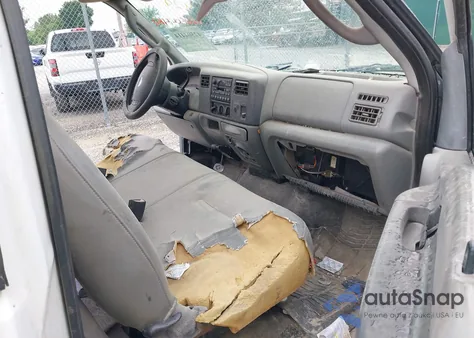 2003 Ford F-250 Xl/Xlt z USA, uszkodzony, nr VIN 1FTNF20L53EA85905